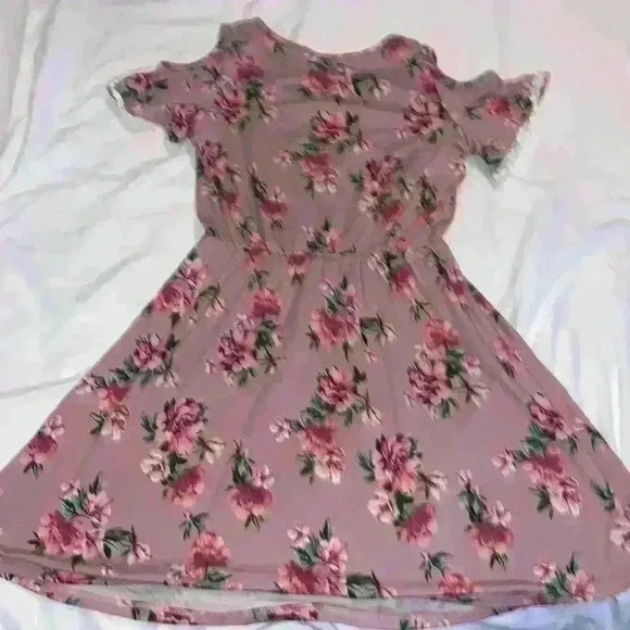 COPY - Shosho Girl Floral Dress size 7/8 - Picture 5 of 5